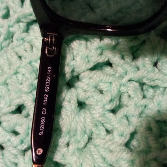 SOJOS BLACK CAT EYE SUNGLASSES - Picture 6 of 7